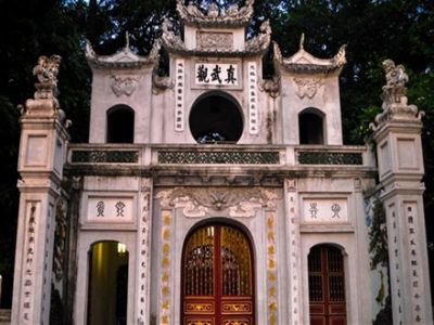 Quan Thanh Temple 